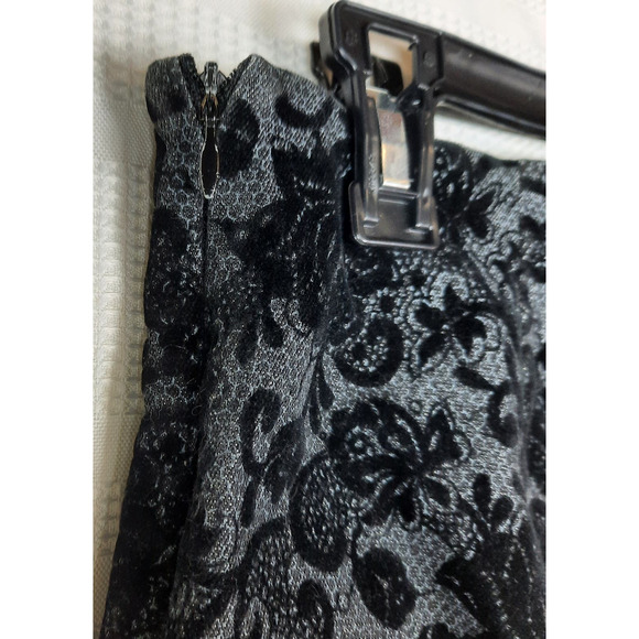 VINTAGE MATCH WOMEN'S SZ 8 GRAY- BLACK FLORAL‎ FLARE SIDE ZIP PANTS - Picture 4 of 9